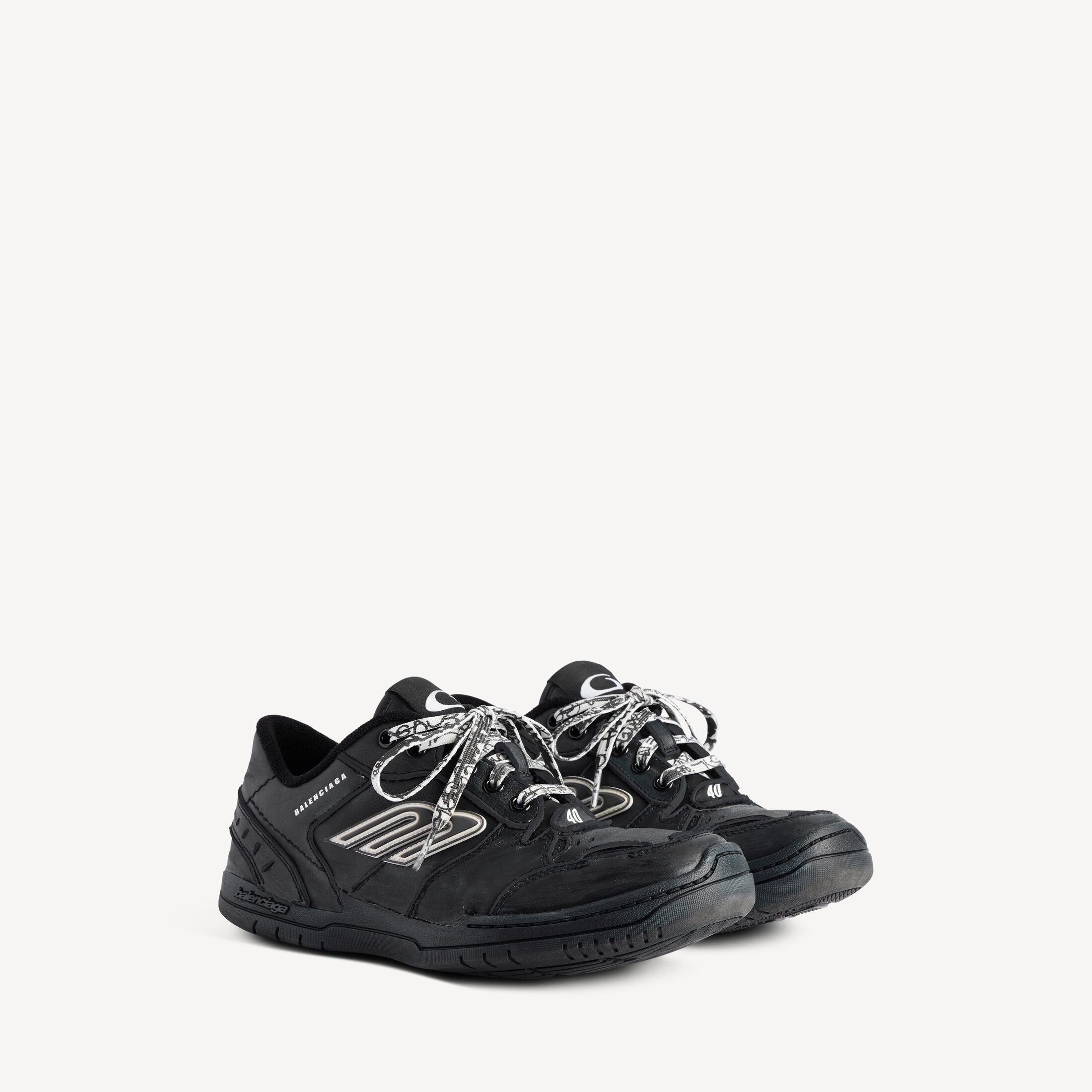 Hamptons Worn-out Sneaker Balenciaga